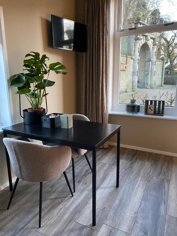 Cornjum Bed And Breakfast Stinzenflora מראה חיצוני תמונה